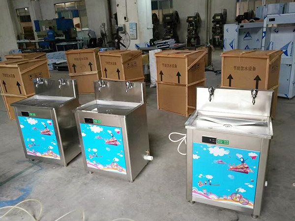 安裝幼兒園直飲水機(jī)，就選圣藍(lán)！
