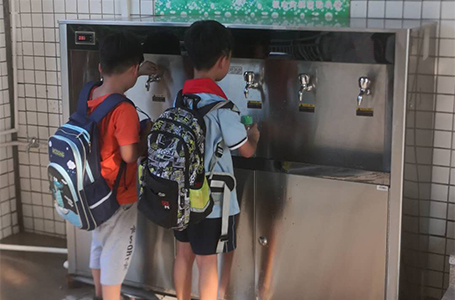 校園飲水機(jī)在線升級，50多所學(xué)校選擇圣藍(lán)
