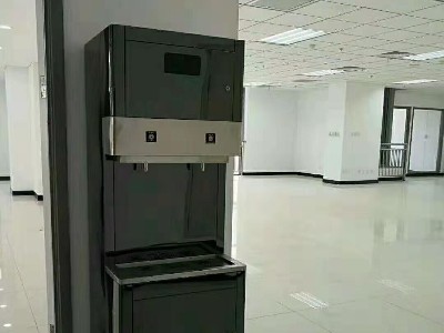 上海華山醫(yī)院再次采購圣藍商用開水器