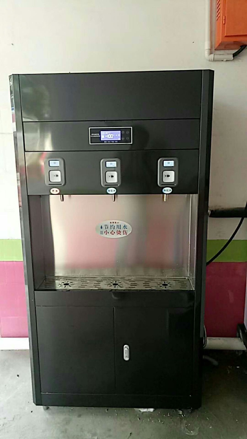掃碼直飲水機(jī)
