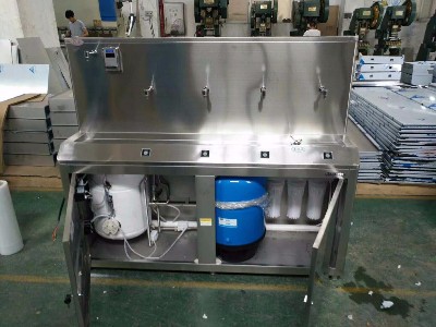 校園刷卡飲水機(jī)報價多少錢一臺好呢？