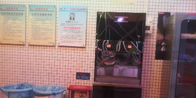 直飲水機(jī)直達(dá)體育場(chǎng)：運(yùn)動(dòng)后“30米內(nèi)飲水自由”守護(hù)學(xué)生健康