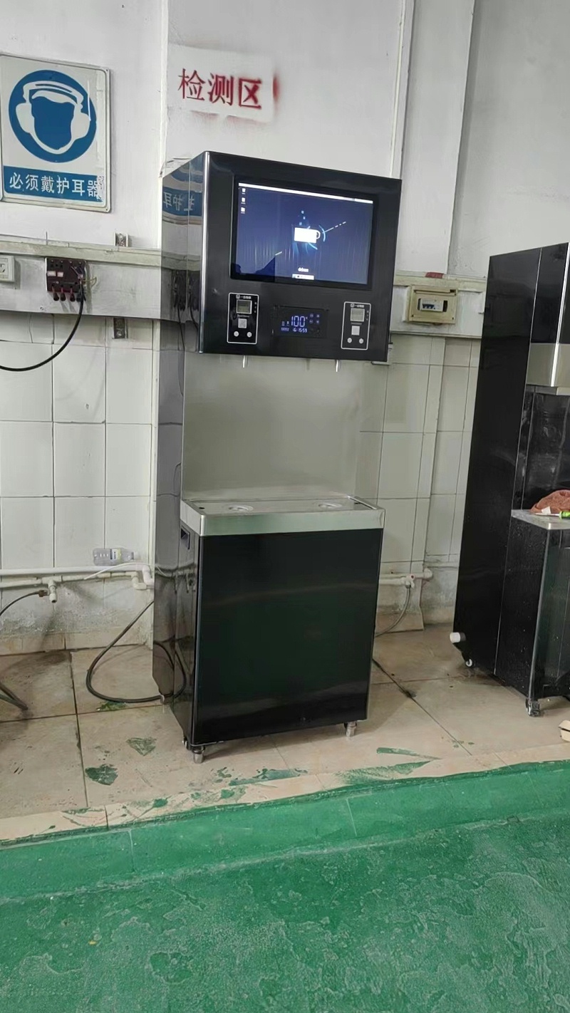 多媒體廣告屏掃碼直飲水機