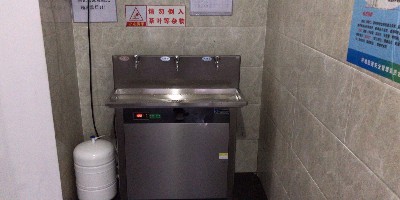 工廠直飲水機(jī)選擇什么品牌的好呢？