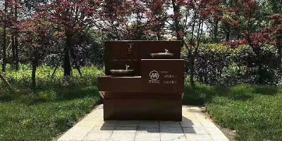 廣場(chǎng)公園用大型飲水機(jī)選擇哪個(gè)廠家好
