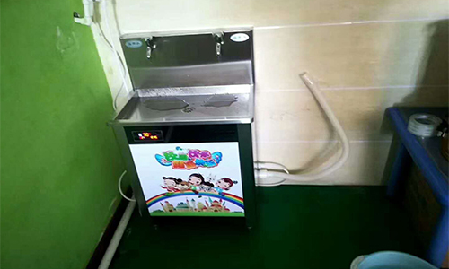圣藍(lán)凈水給出幼兒園用直飲水機(jī)解決方案